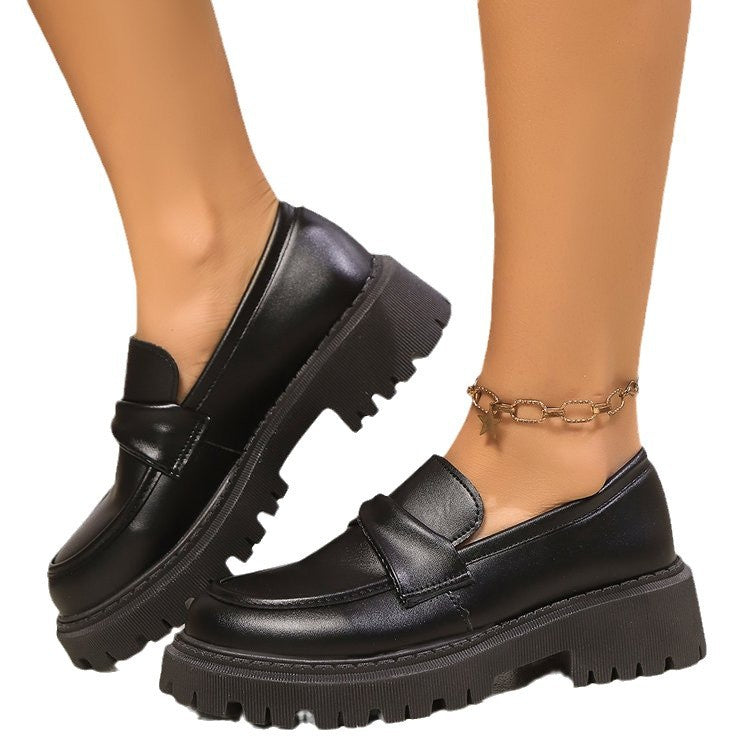 Women's Retro Round-Toe Chunky Heel Patent Leather Loafers | Slip-On Block Heel Shoes