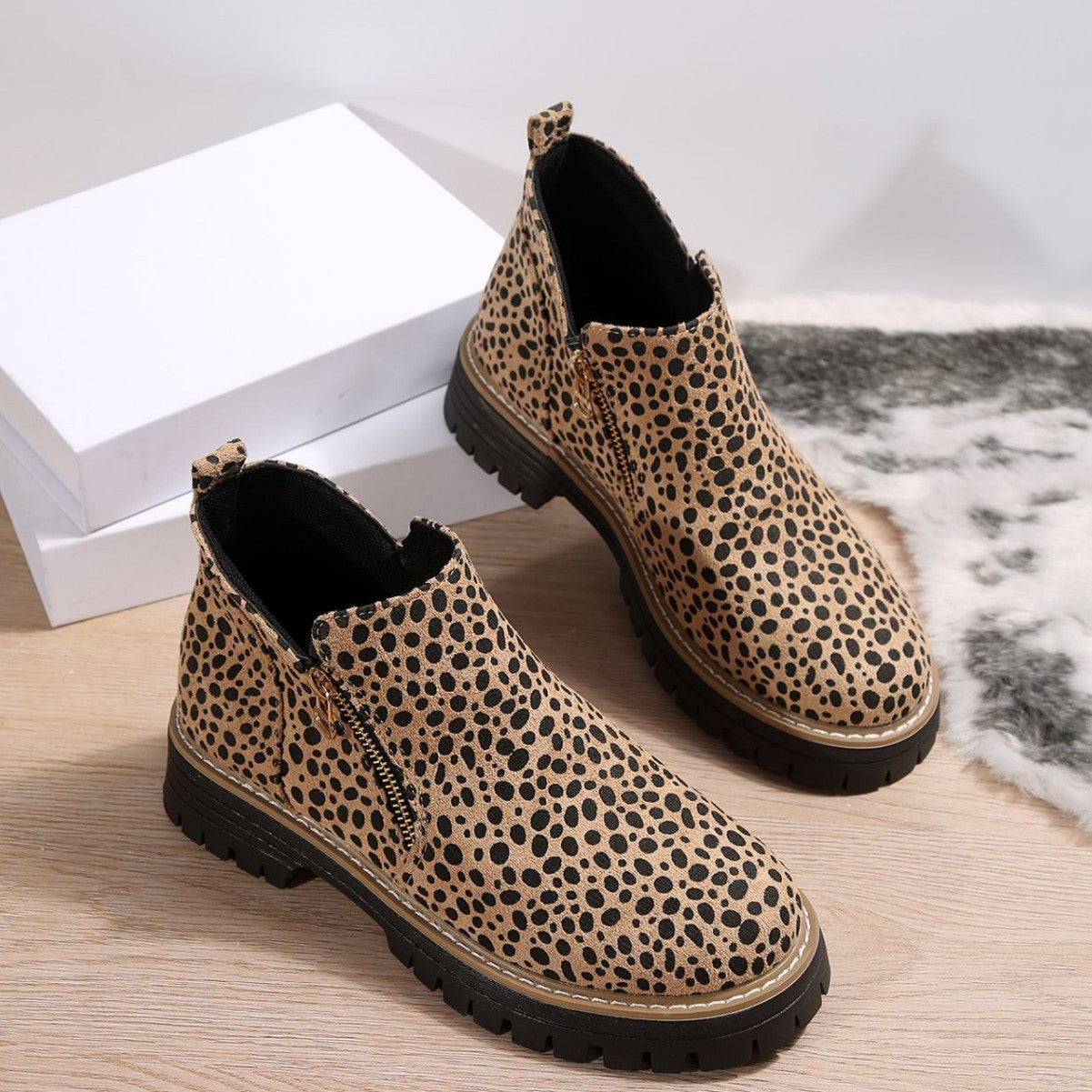 Women's Leopard Print Pointed Toe Ankle Boots - Chunky Low Heel Fashion Boots with Front Zipper