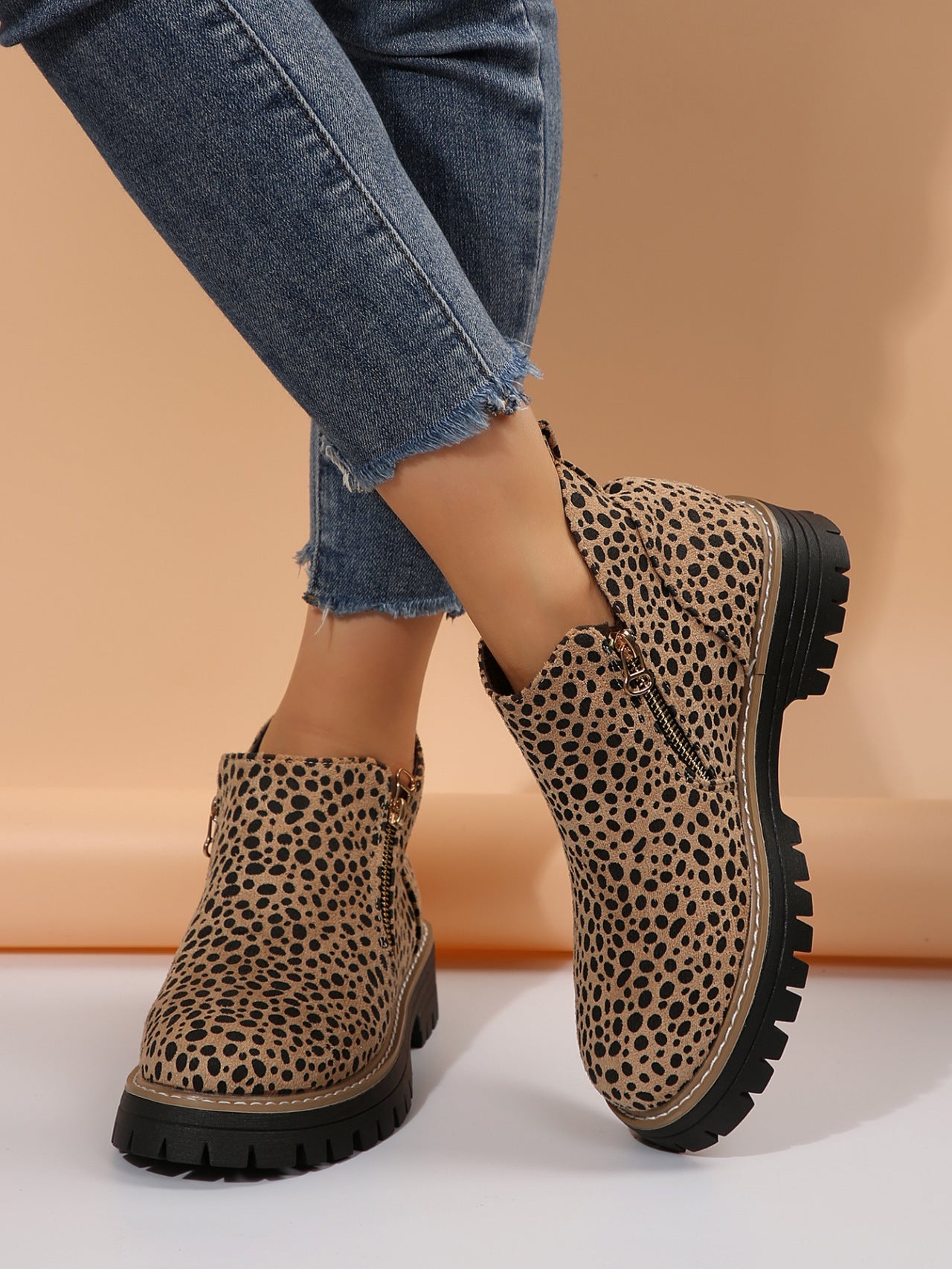 Women's Leopard Print Pointed Toe Ankle Boots - Chunky Low Heel Fashion Boots with Front Zipper